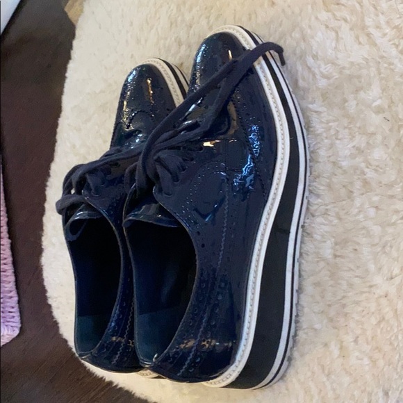 Prada shoes - Picture 5 of 8